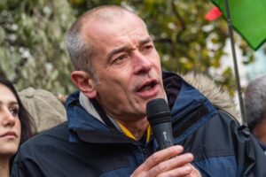 Simon Dubbins